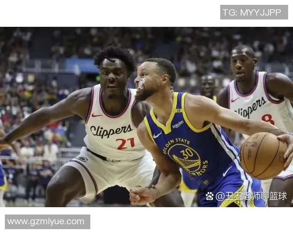 33号篮球明星是如何在赛场上创造传奇与影响力的故事