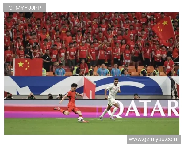 中国足球迎战巴林队全力争胜展现实力与团队精神